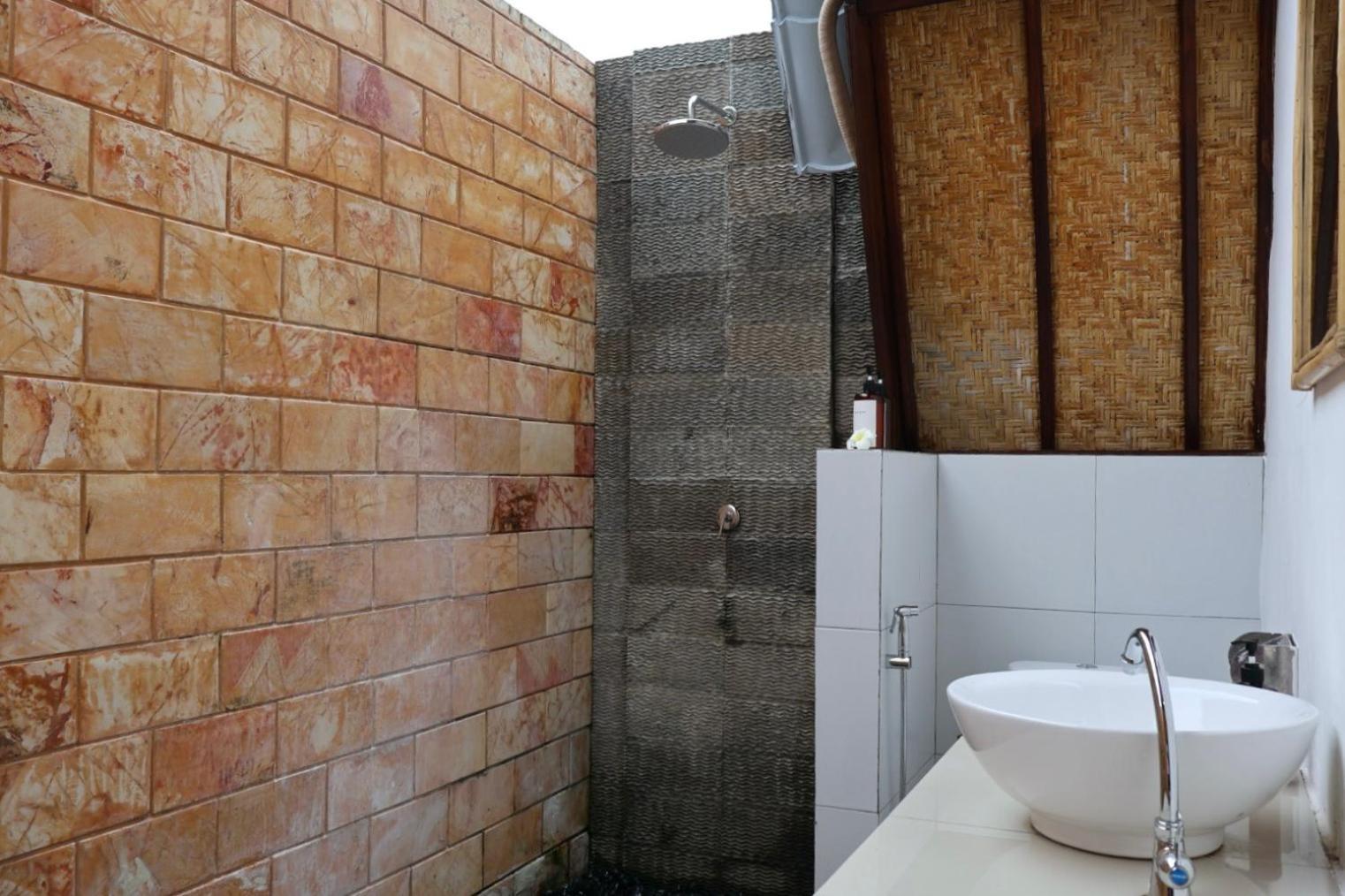 Rumah Gemala גילי אייר מראה חיצוני תמונה